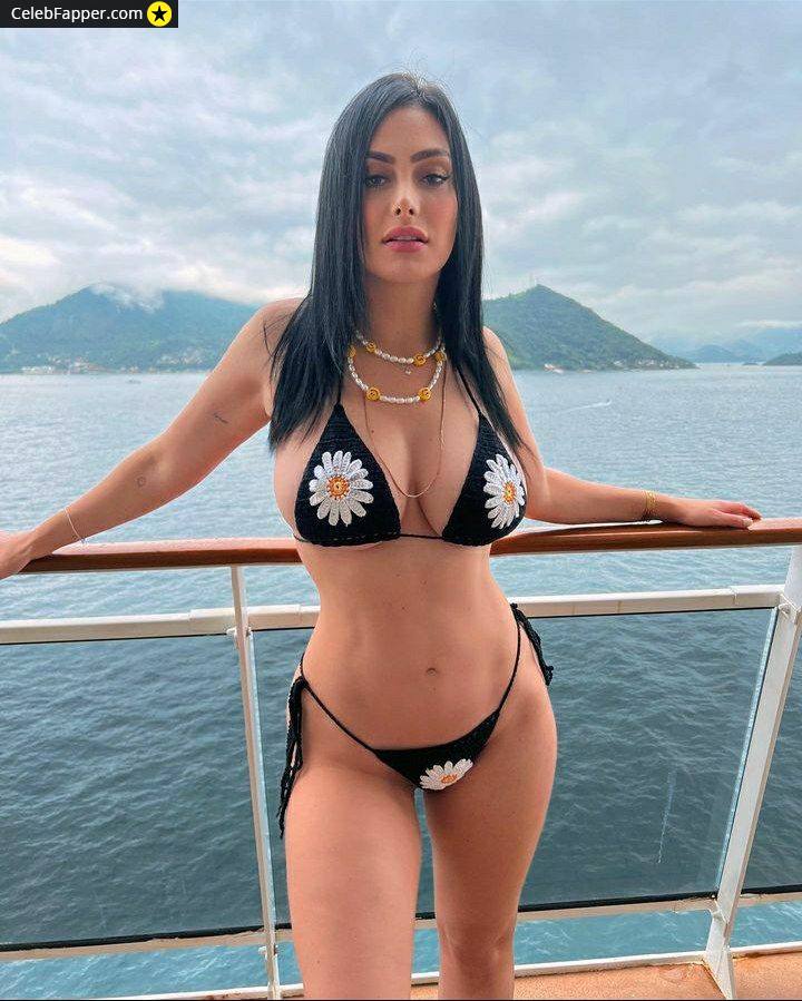 francine piaia fap pelada peitos seios